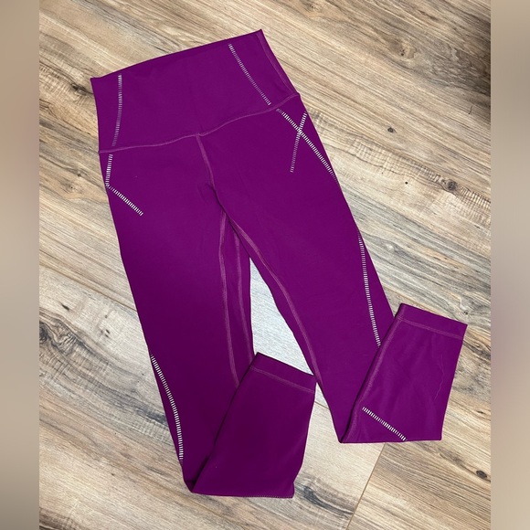 Lululemon align high rise crop legging - Picture 2 of 4